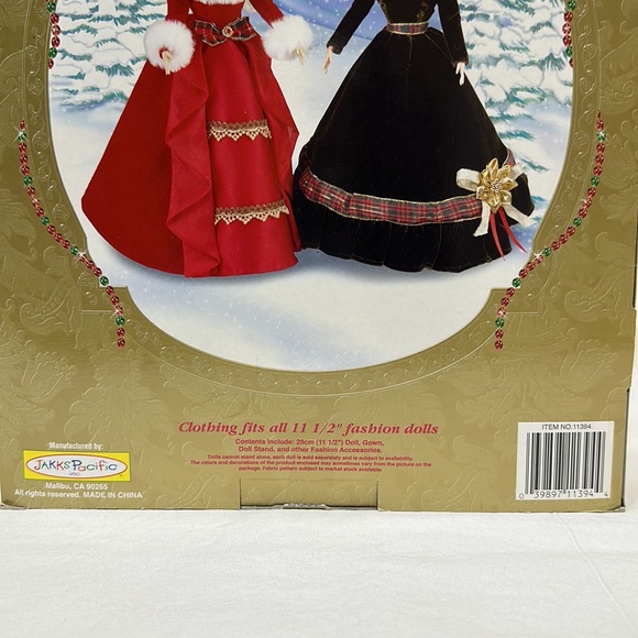 Holiday Elegance Barbie - Picture 8 of 10